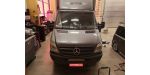 Mercedes Sprinter 2007 Soittimen ja peruutuskameroiden asennus