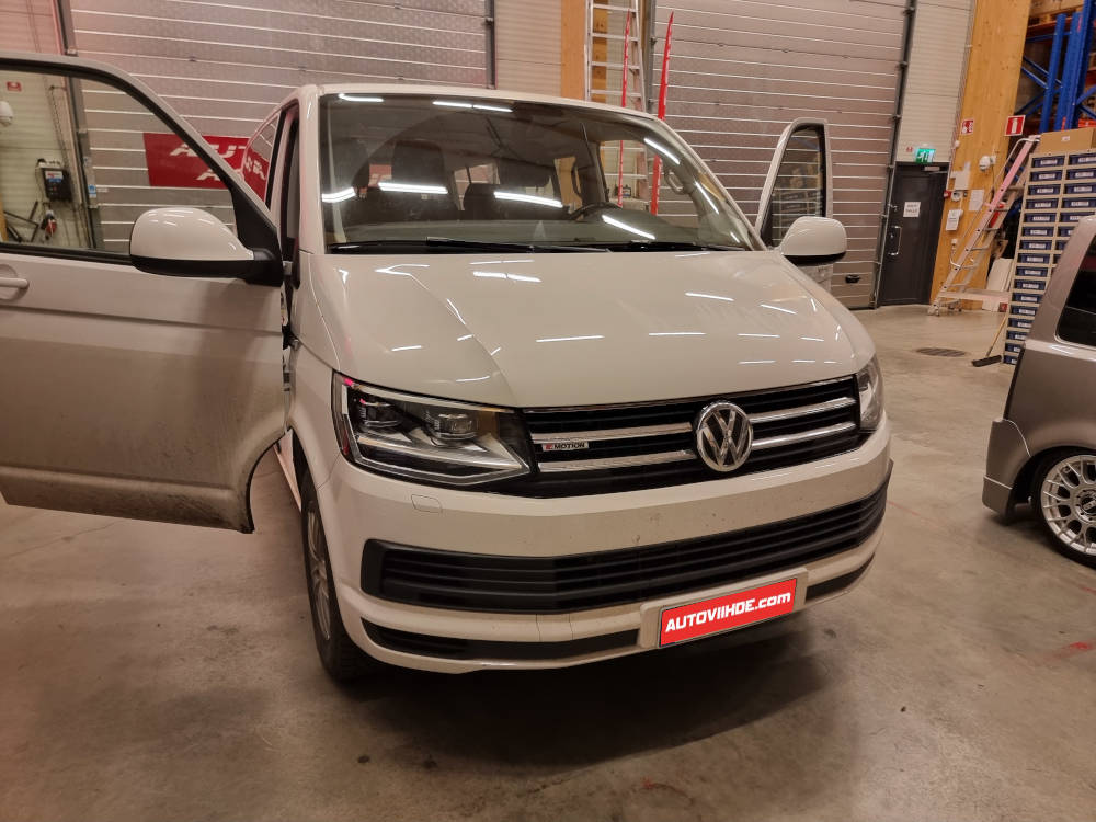 VW Transporter T6 2018 Soittimen vaihto