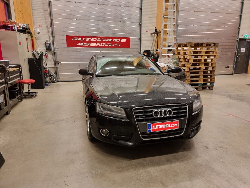 Audi A5 kaiutinasennus