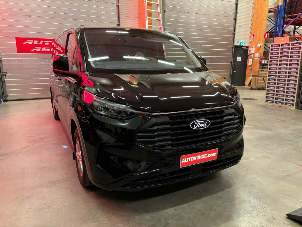 Ford Transit 2024 pakettiauton aanieristys vaimennus